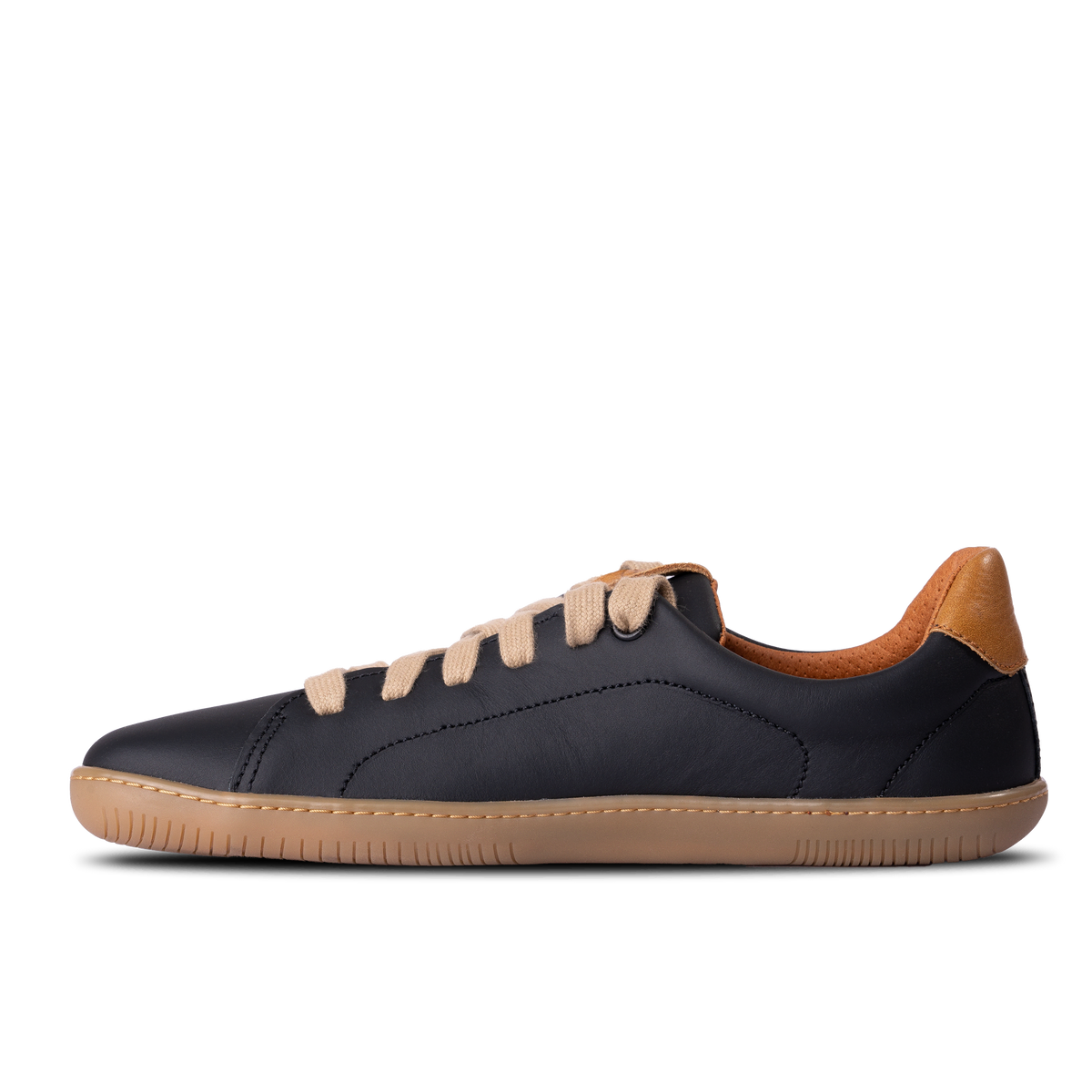 Sort lædersneaker med orange hælkappe fra indersiden