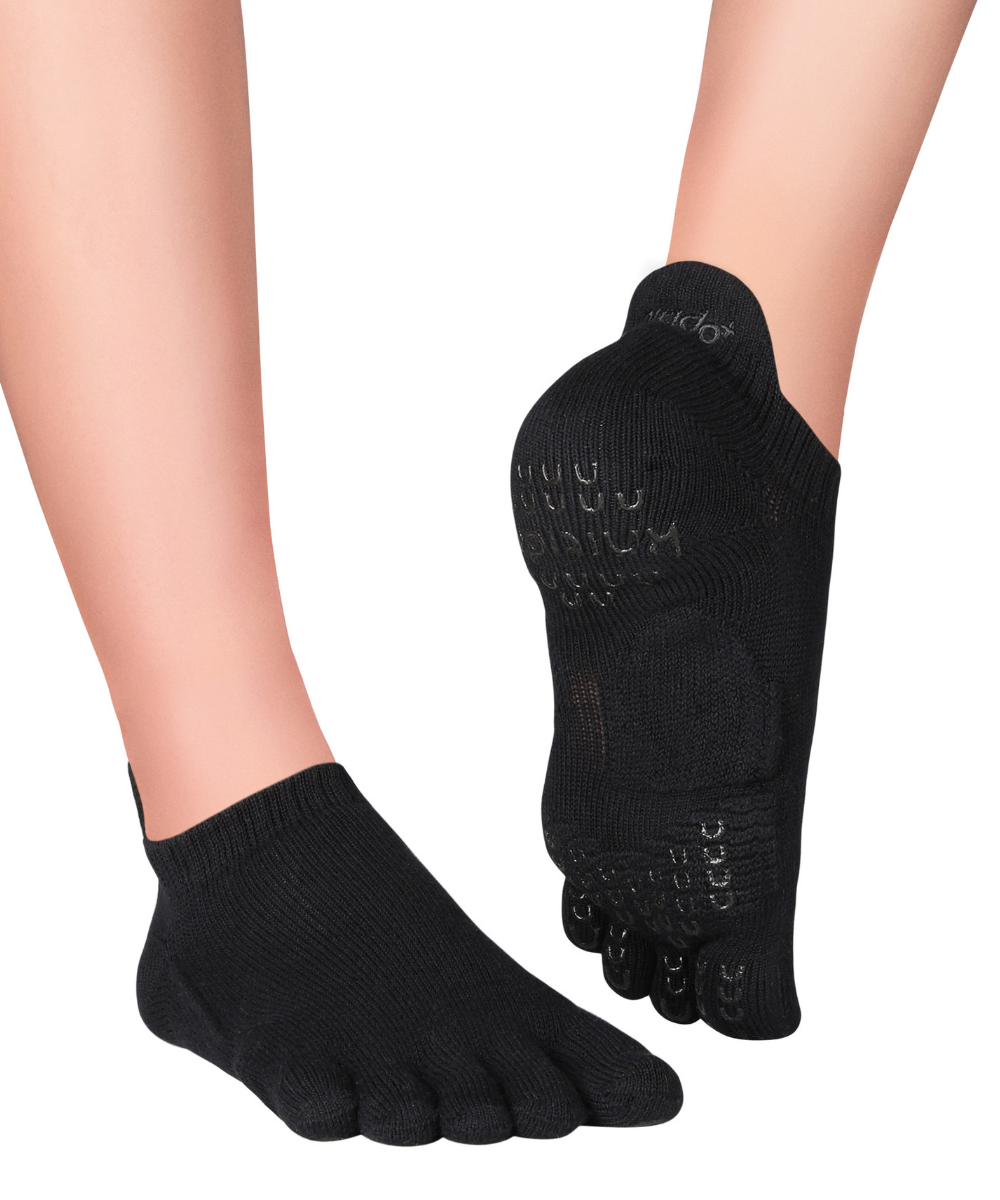 Knitido Plus "Sora" – Yoga & pilates toe socks – Black