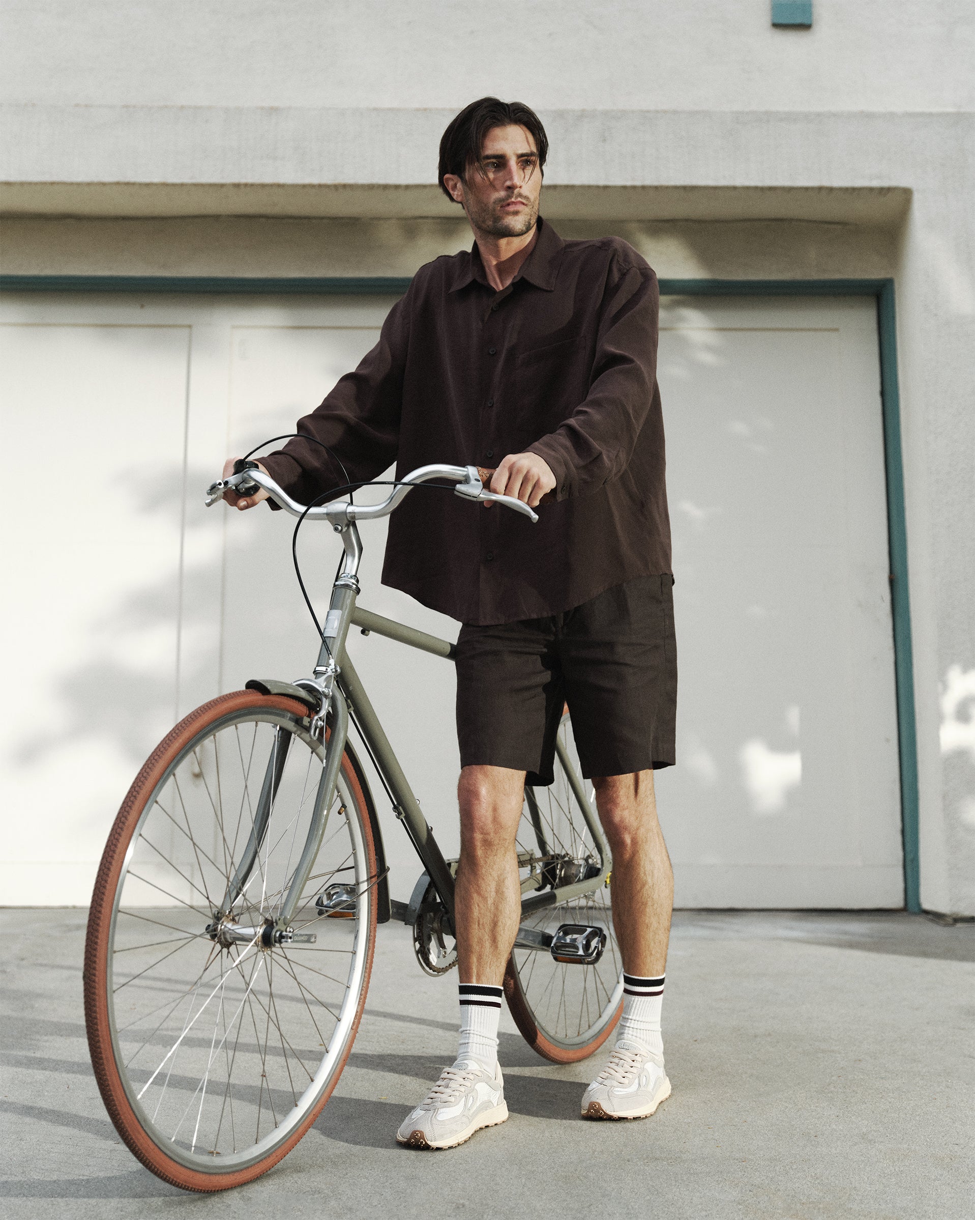 Lejan Melrose – White