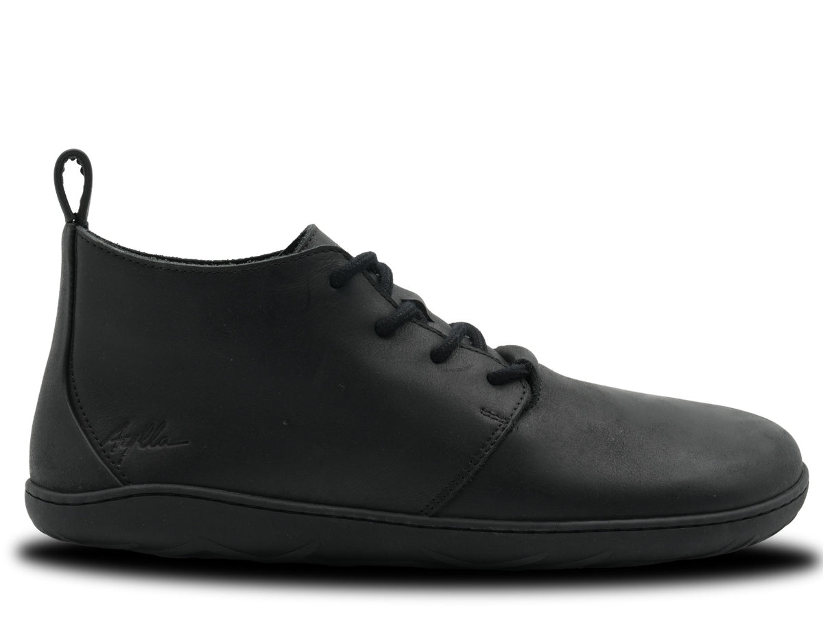 Aylla Tiksi II barfodsstøvle til mænd i sort nubuck set fra ydersiden