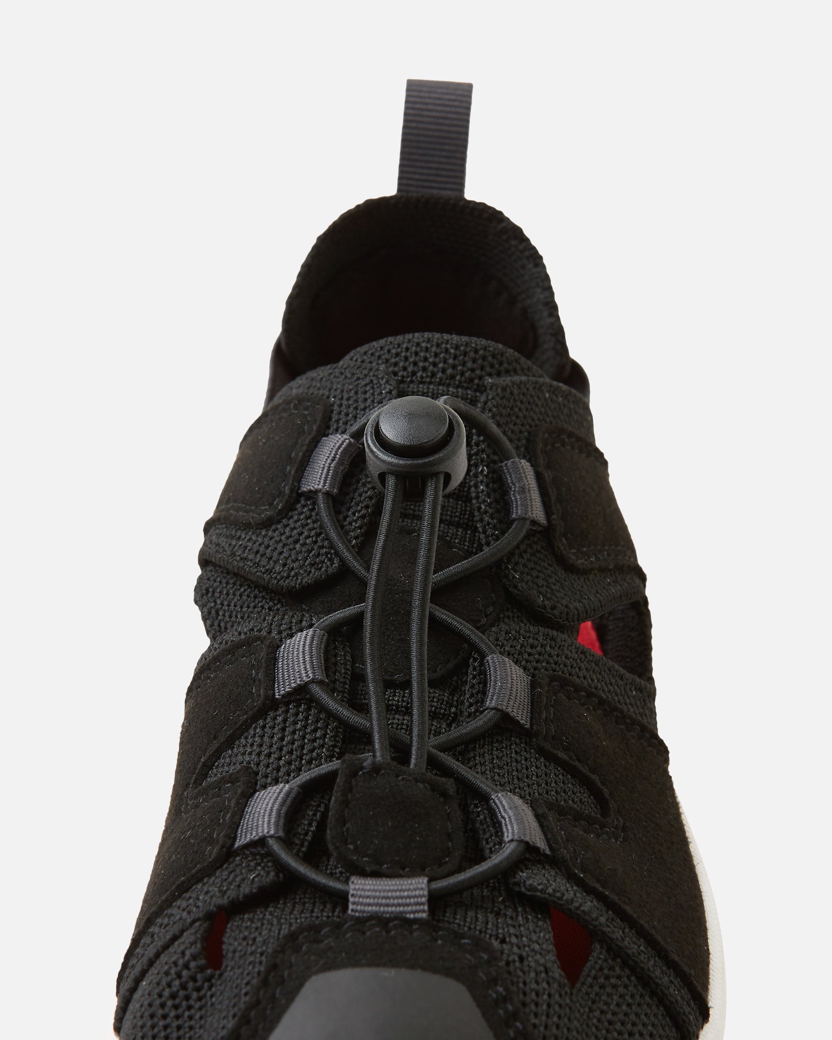 Reima Valoa – Black (5400157B) – nærbillede