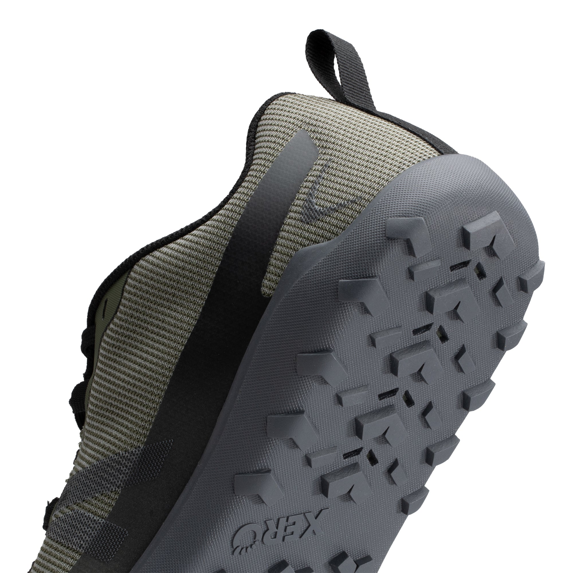 Xero Shoes Mesa Summit barfodssko til herre i farven Army Green, detalje af hælen