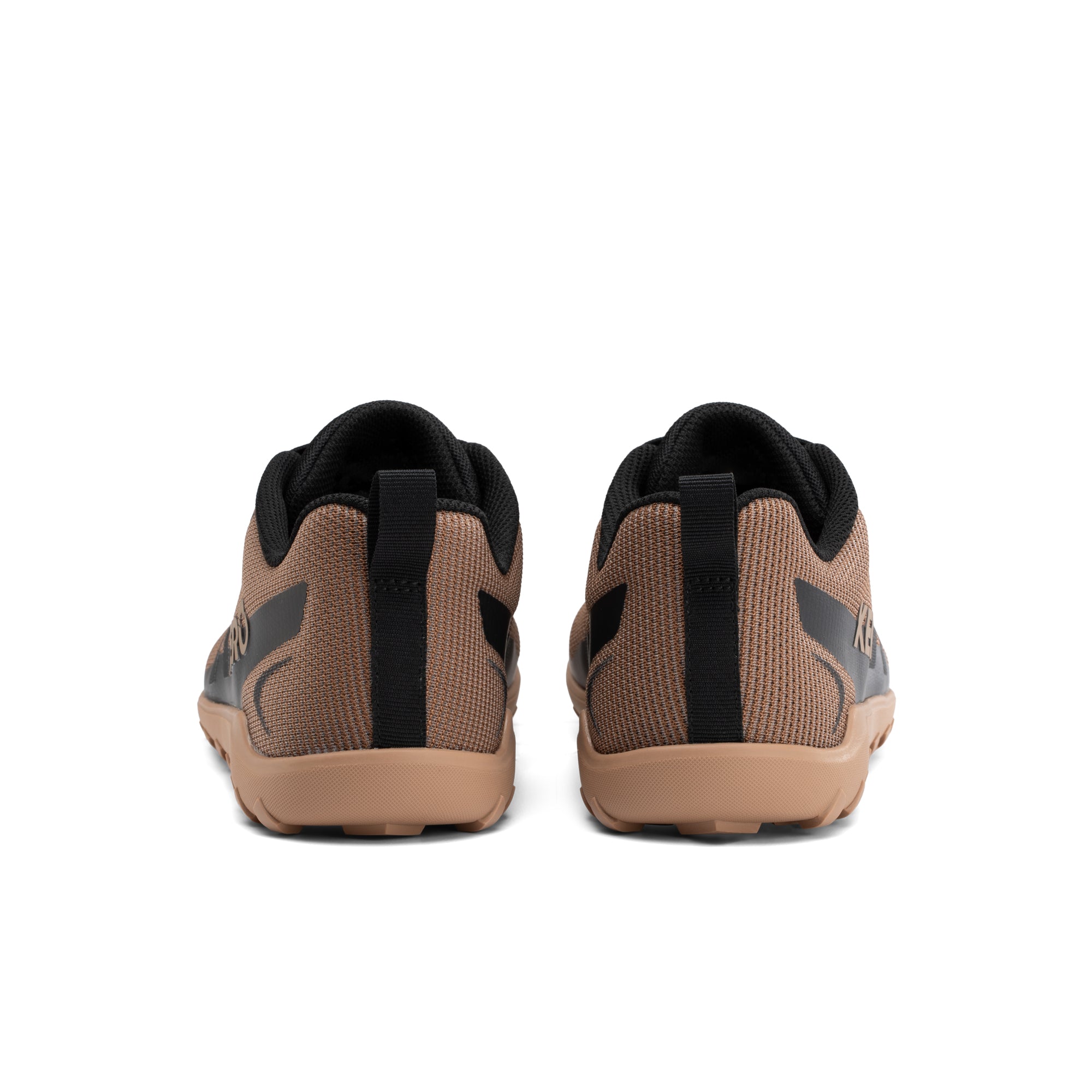 Xero Shoes Mesa Summit barfodssko til herre i farven Rawhide, set bagfra