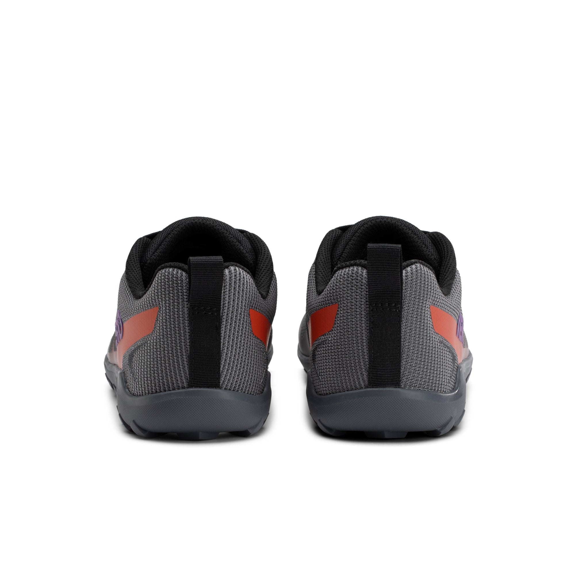 Xero Shoes Mesa Summit barfodssko til dame i farven Asphalt / Multi, set bagfra