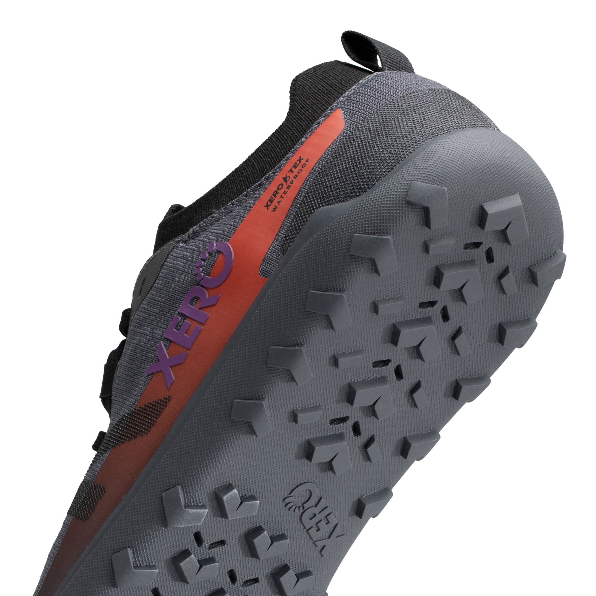 Xero Shoes Mesa Summit WP barfodssko til dame i farven Asphalt / Multi, detalje af hælen
