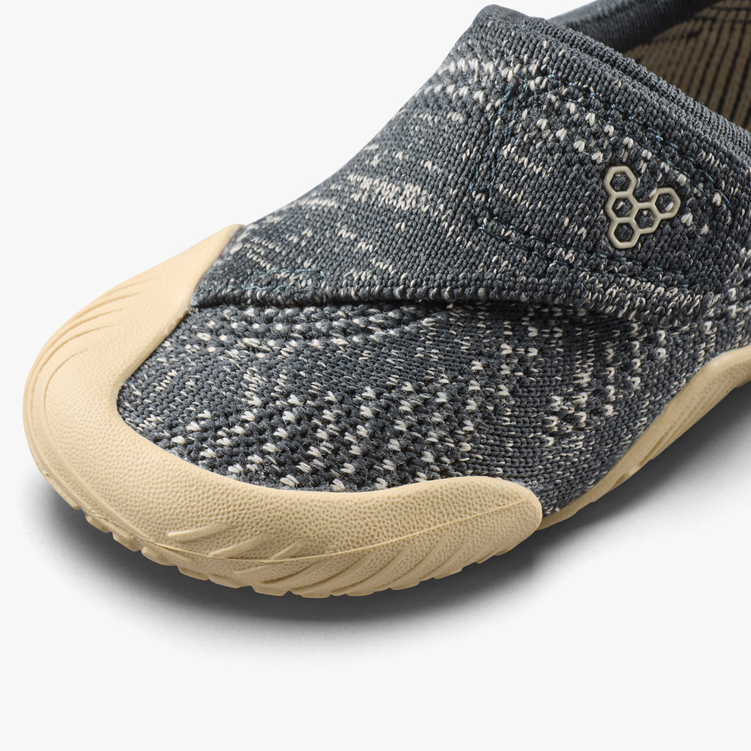 Vivobarefoot Motus Knit Toddlers Woodland Grey - closeup