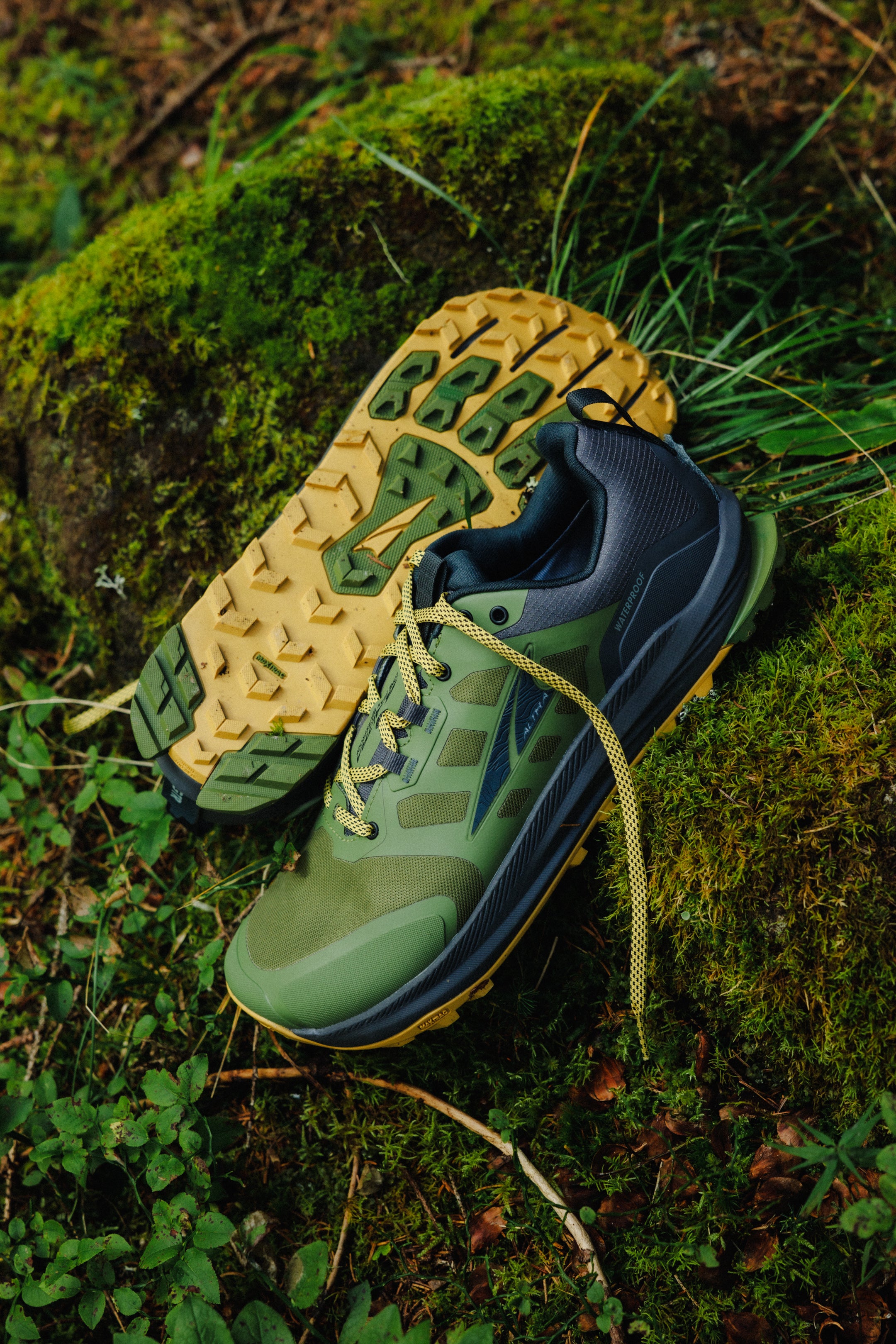 Altra Lone Peak 9 Waterproof Low Mens – Dusty Olive