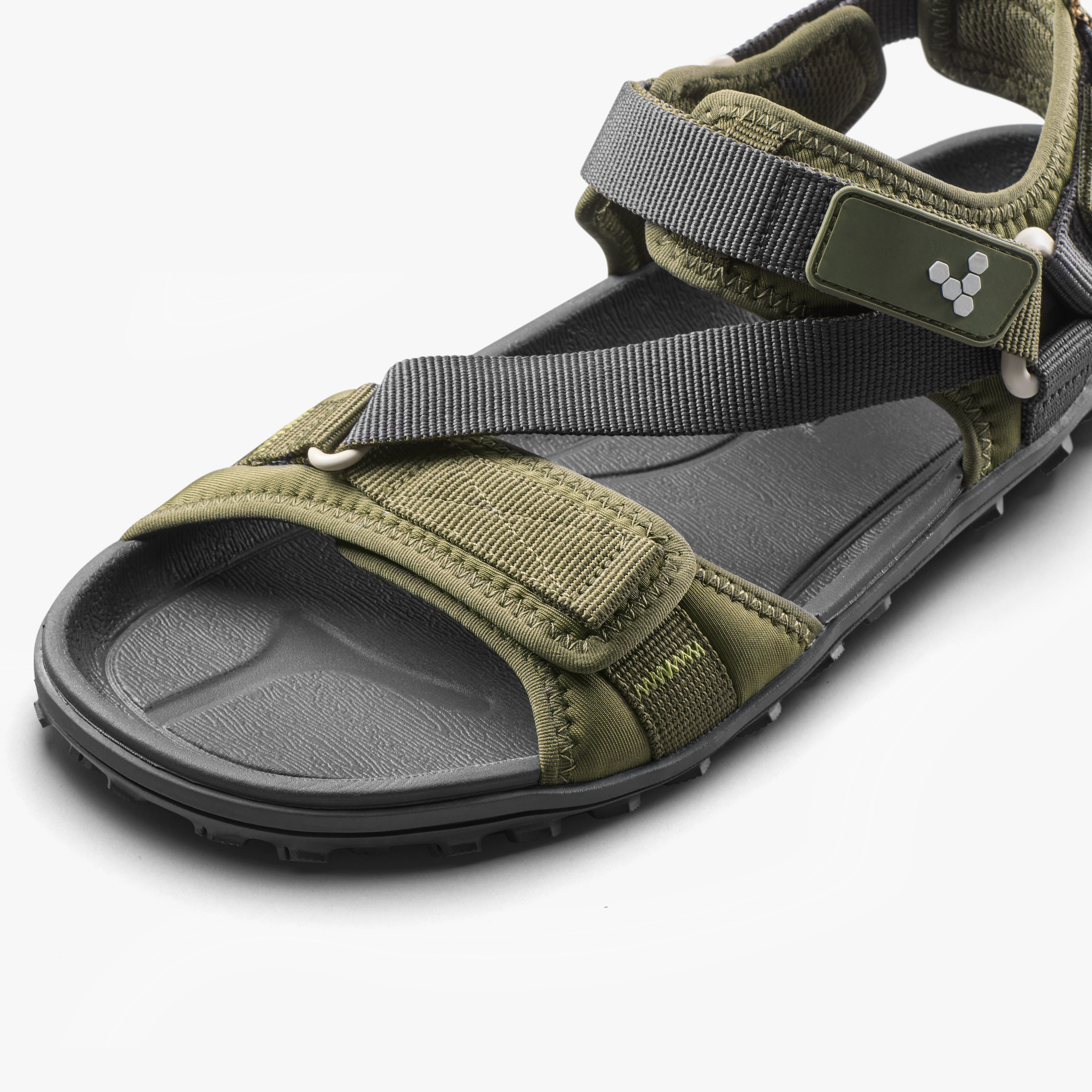 Vivobarefoot Tracker Ora Sandal Womens – Dark Olive, nærbillede