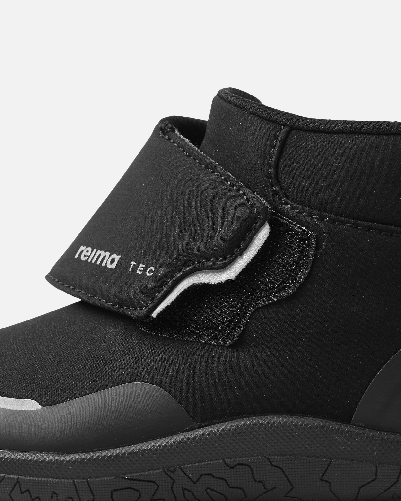 Reima Hyppii – Black (5400144A) – nærbillede