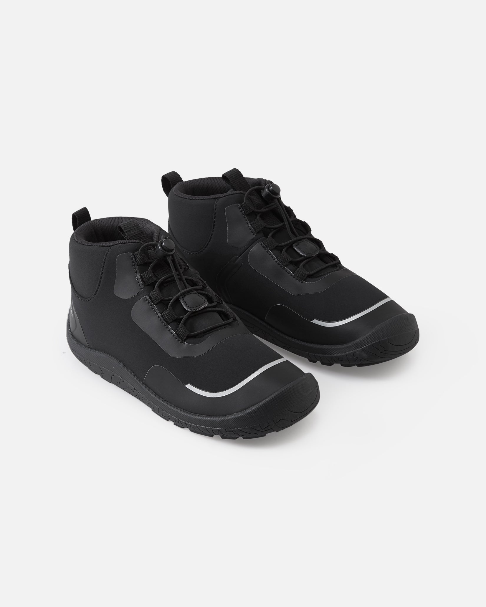 Reima Loikkii – Black (5400143B) – par set skråt forfra