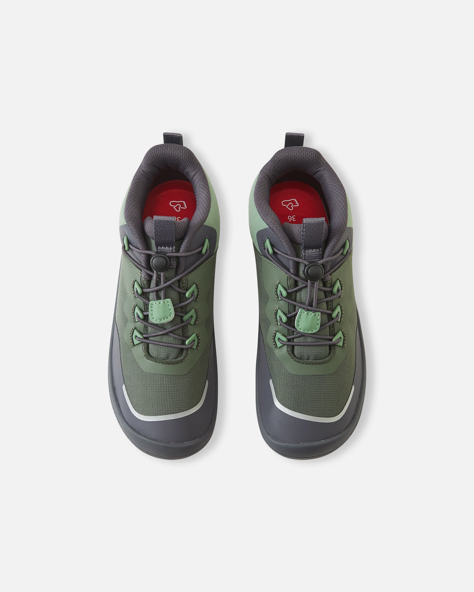 Reima Sankari – Thyme Green – par set ovenfra