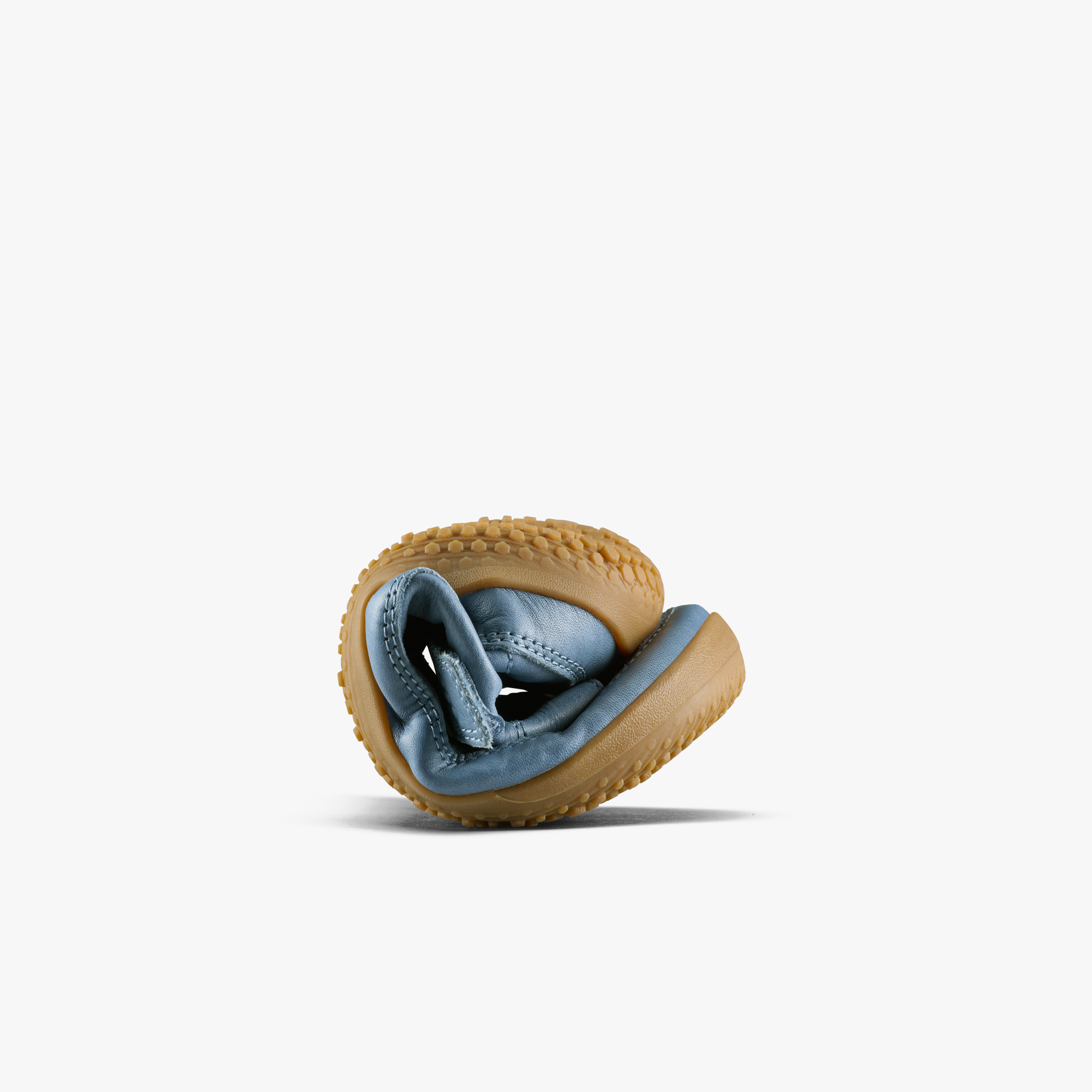 Vivobarefoot Gobi Boot Kids barfodssko til børn i farven indigo, rullet