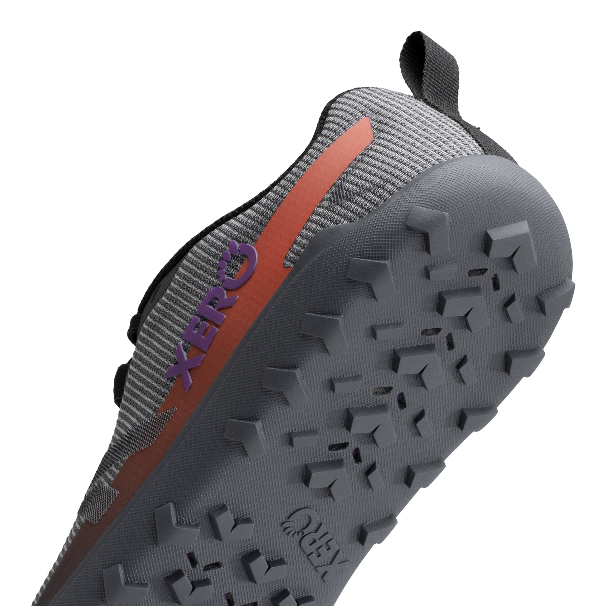 Xero Shoes Mesa Summit barfodssko til dame i farven Asphalt / Multi, detalje af hælen
