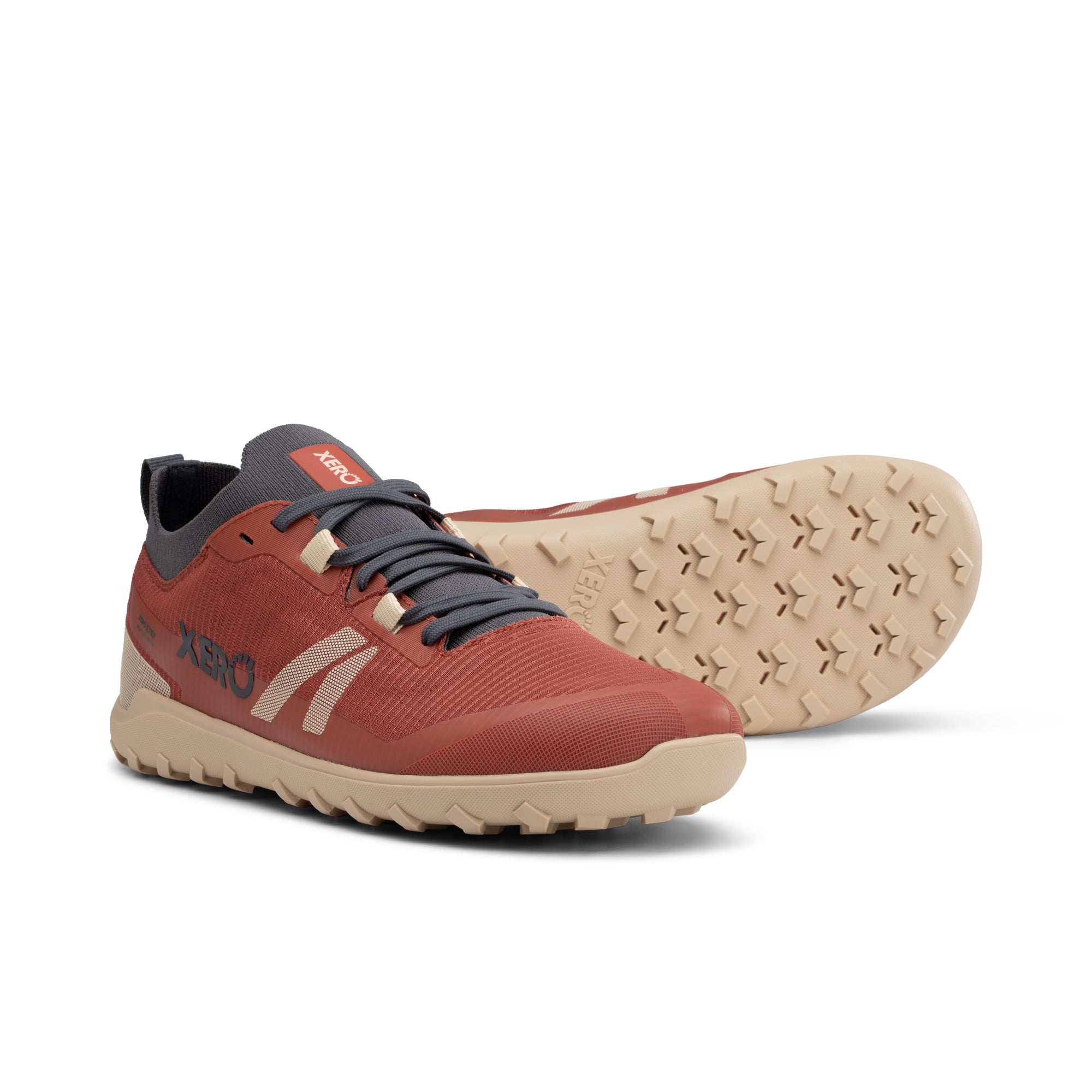 Xero Shoes Mesa Summit WP barfodssko til dame i farven Burnt Brick, set som par
