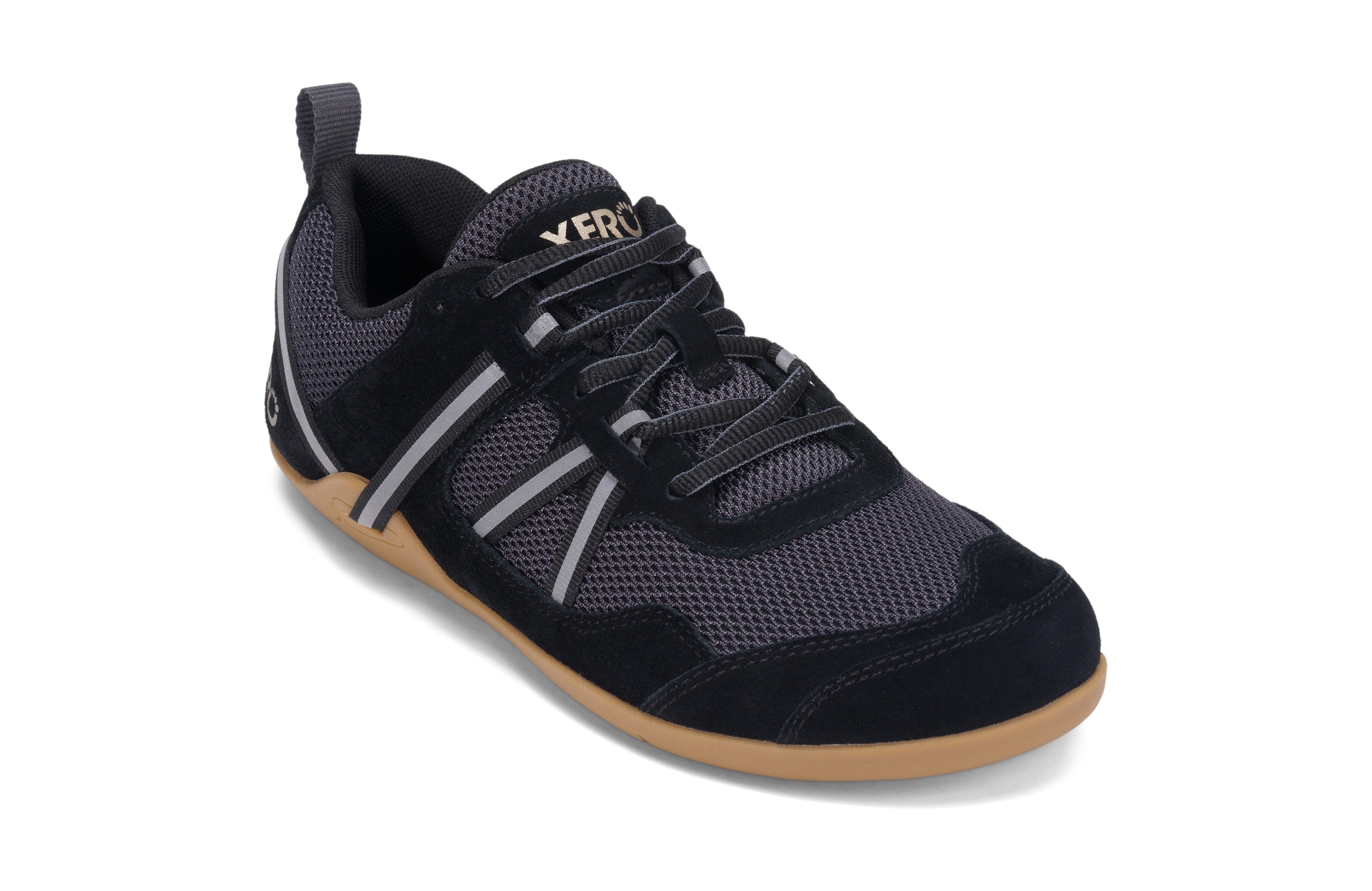 Mærkbare Prio Suede Womens barfods athleisure trainer til kvinder i farven black / asphalt, vinklet