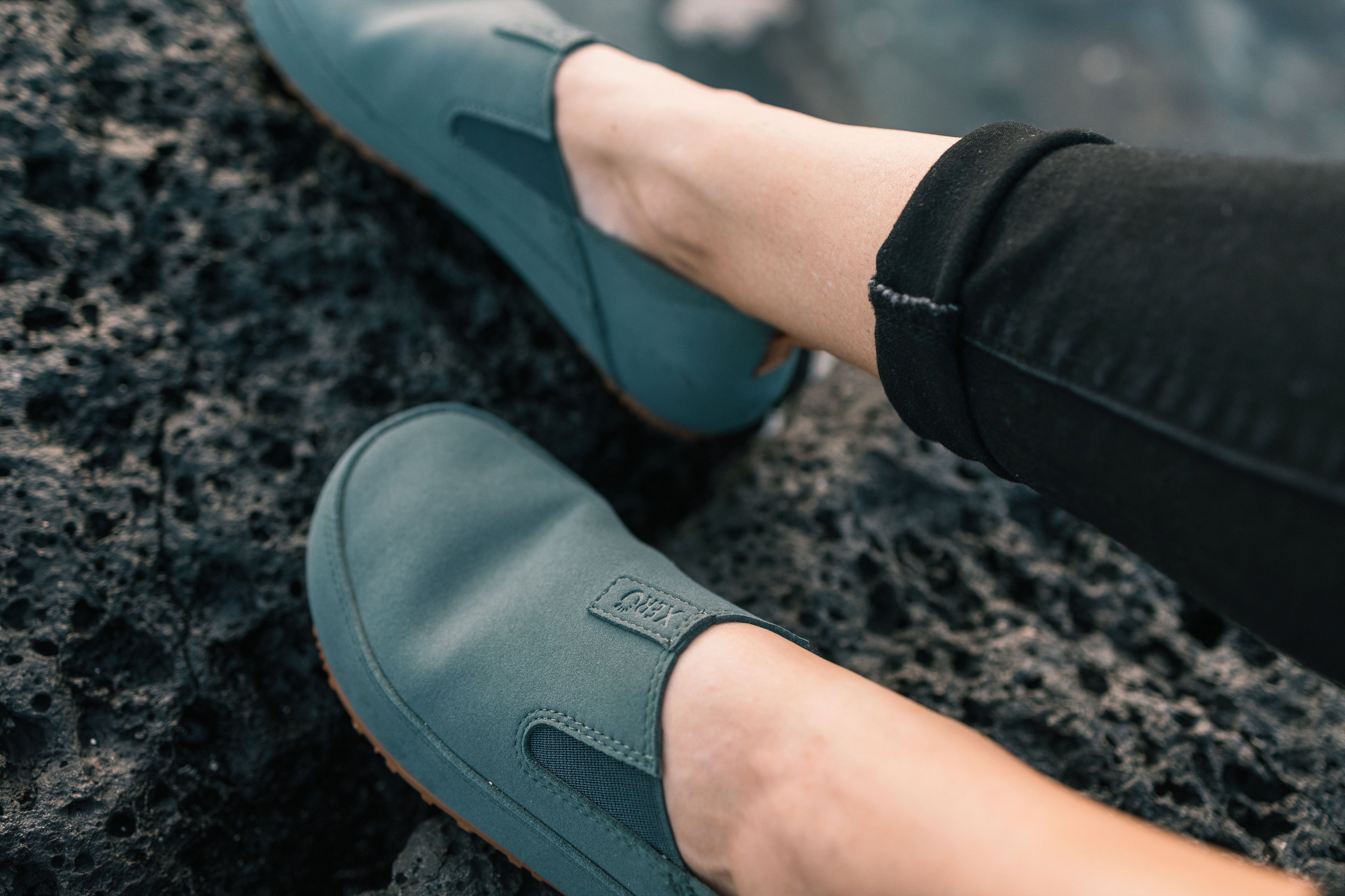 Xero Shoes Sunrise Womens barfods campsko og teltsko til kvinder i farven forest, lifestyle