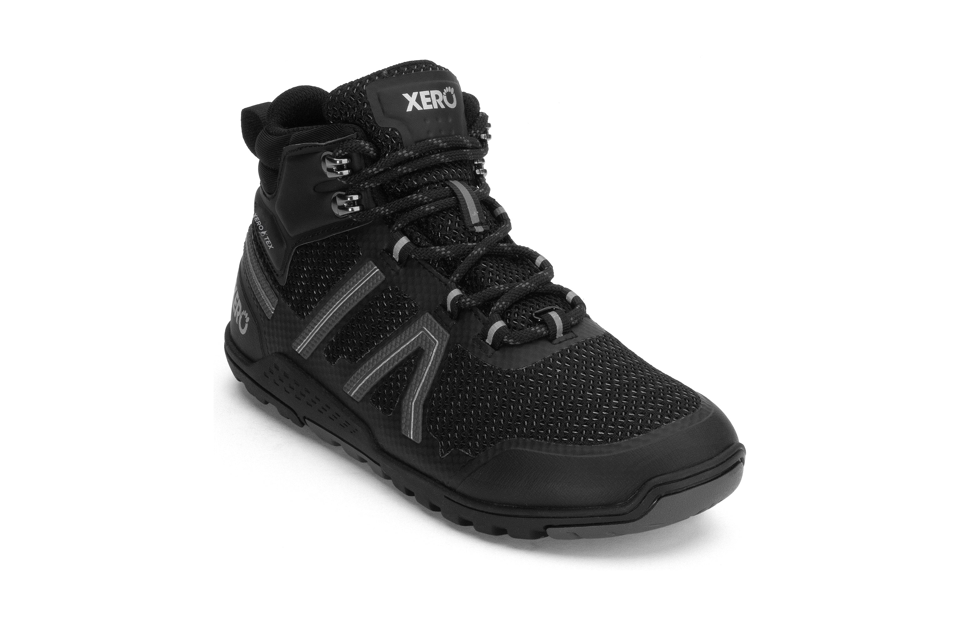 Xero Shoes Xcursion Fusion Womens barfods vandrestøvler til kvinder i farven black titanium, vinklet