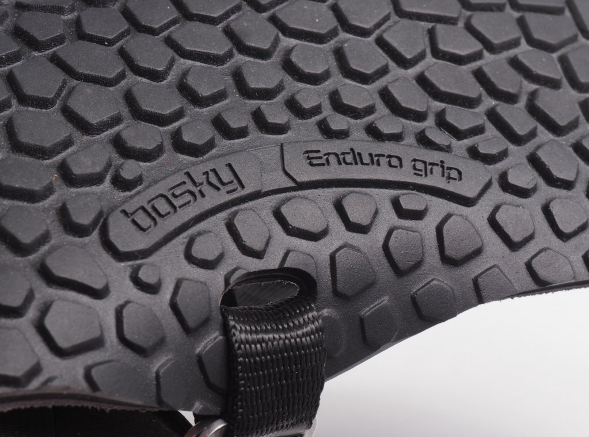 Bosky Enduro 2.0 Y Medium barfods sandaler til kvinder og mænd i farven black, detalje