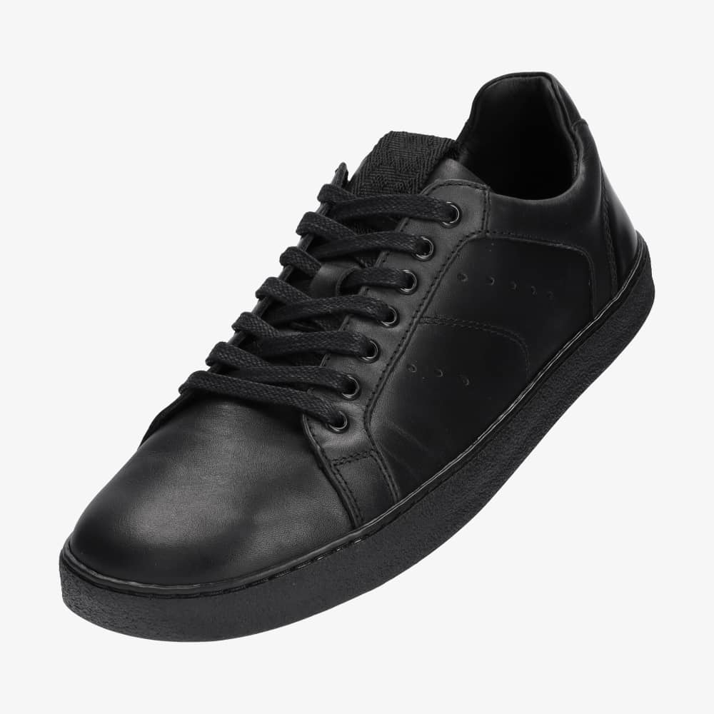 Groundies Universe Women barfods sneakers til kvinder i farven black, vinklet