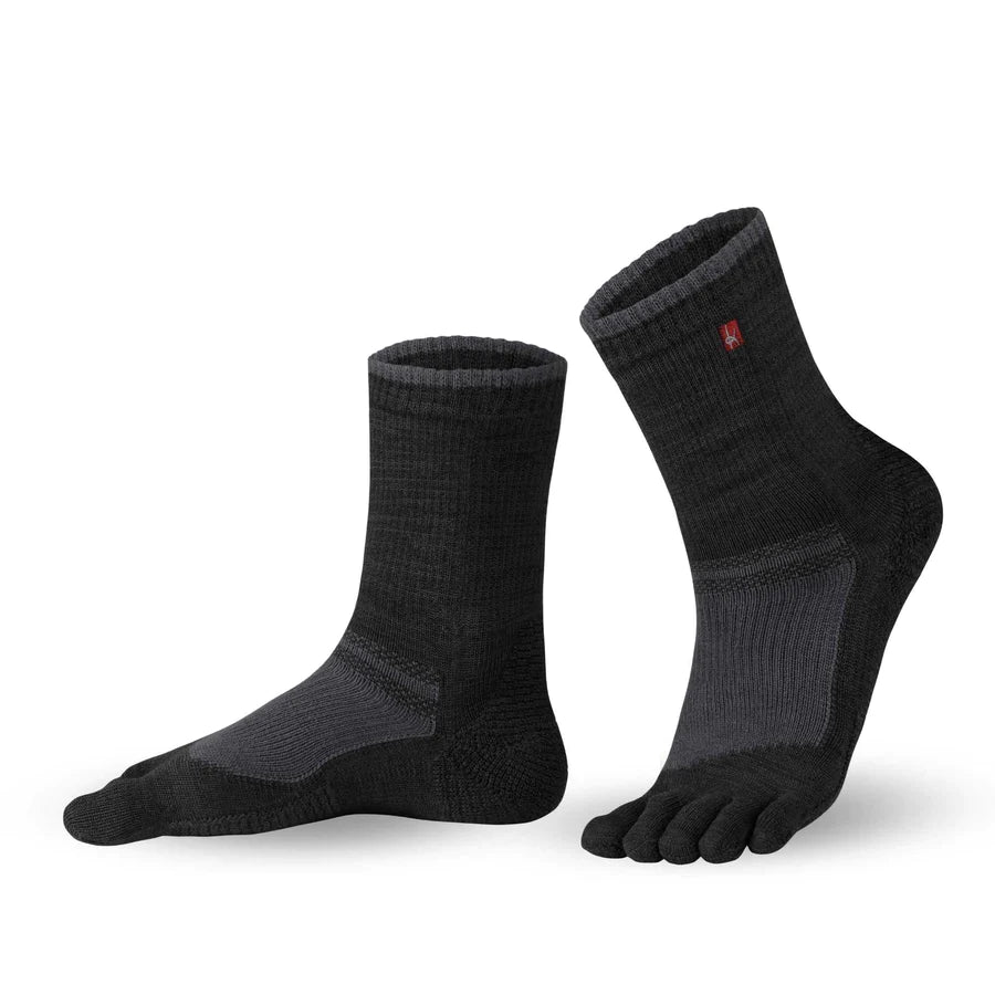 Knitido Outdoor Hiking barfods vandresokker til kvinder og mænd i farven black/grey, yderside