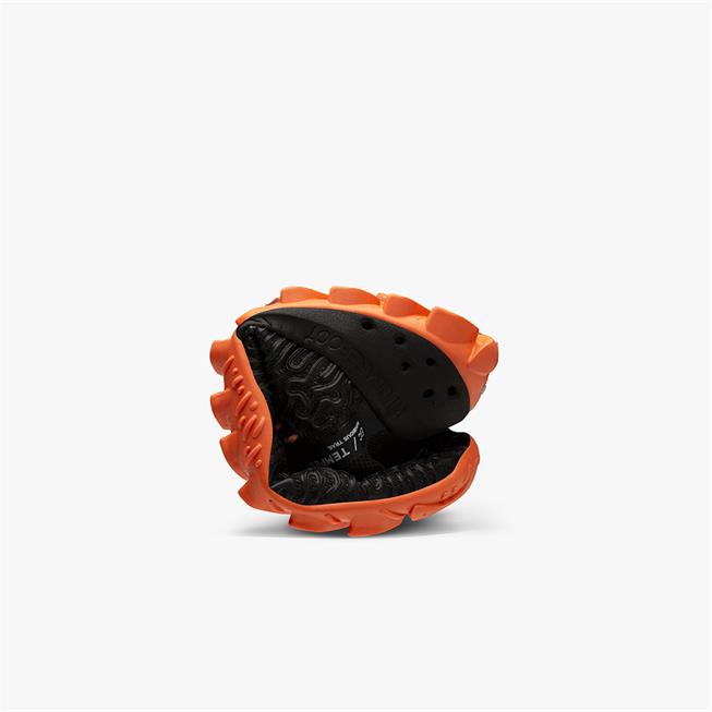 Vivobarefoot ESC Tempest Womens barfods vandstøvler til kvinder i farven black/orange, rullet