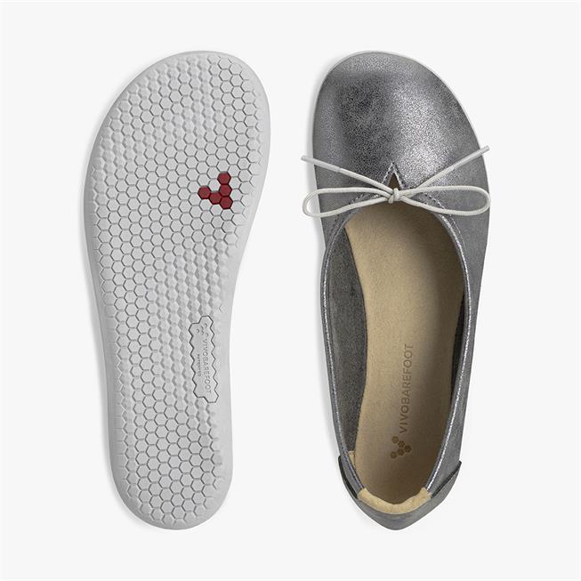 Vivobarefoot Jing Jing Lace barfods ballerinaer til kvinder i farven silver eco, top