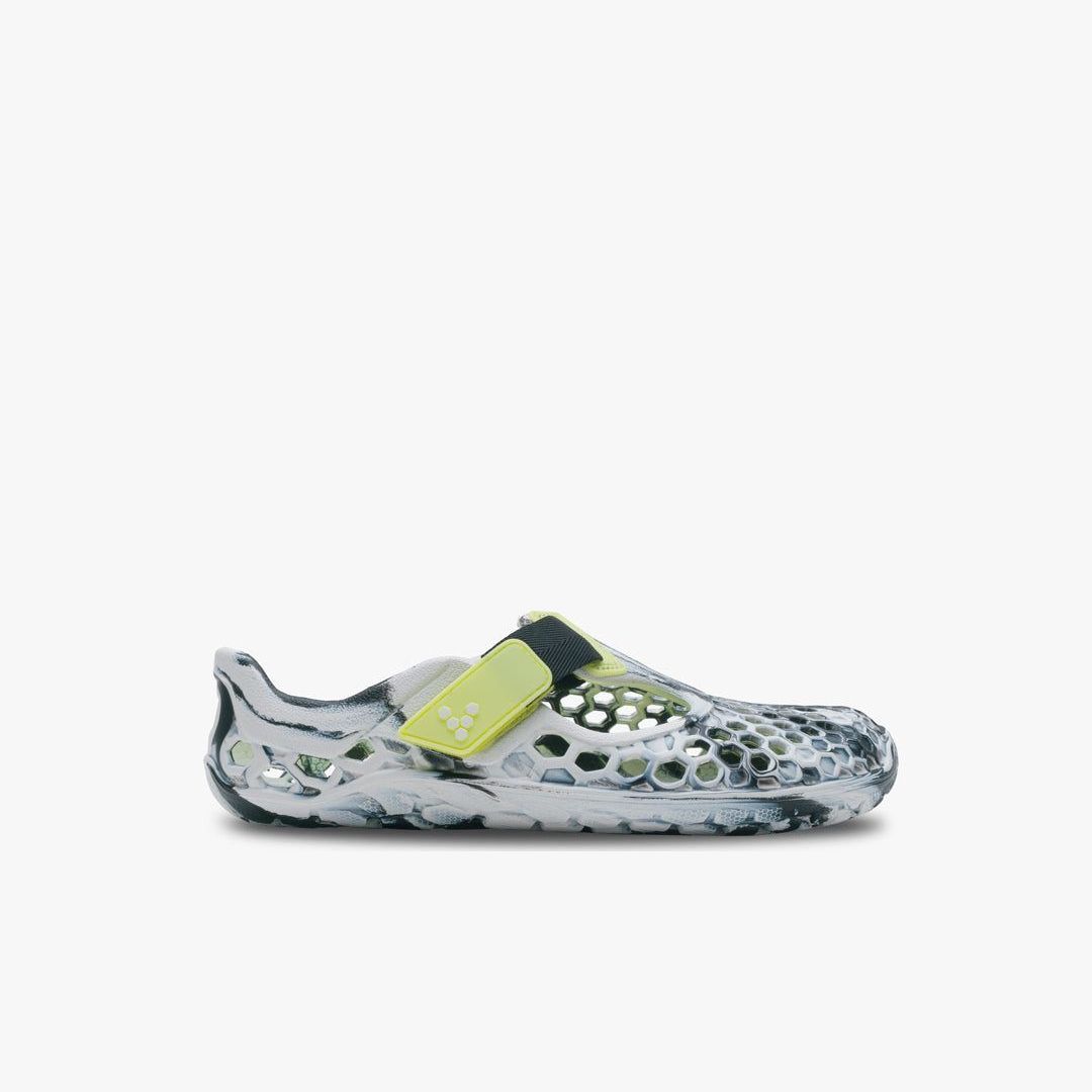 Vivobarefoot Ultra Bloom Kids barfods vandsko/sandaler til børn i farven obsidian-white, yderside