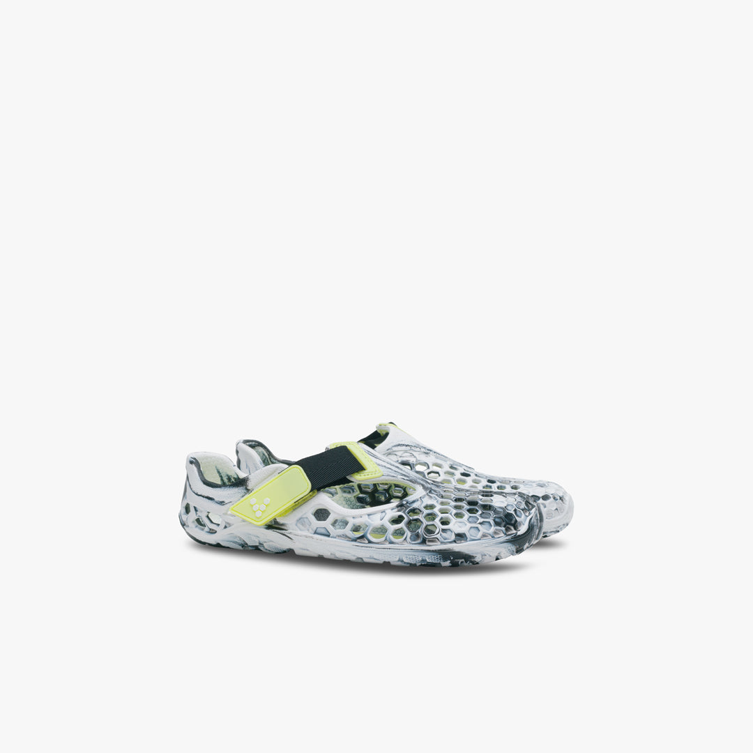 Vivobarefoot Ultra Bloom Preschool barfods vandsko til tumlinge i farven obsidian-white, par