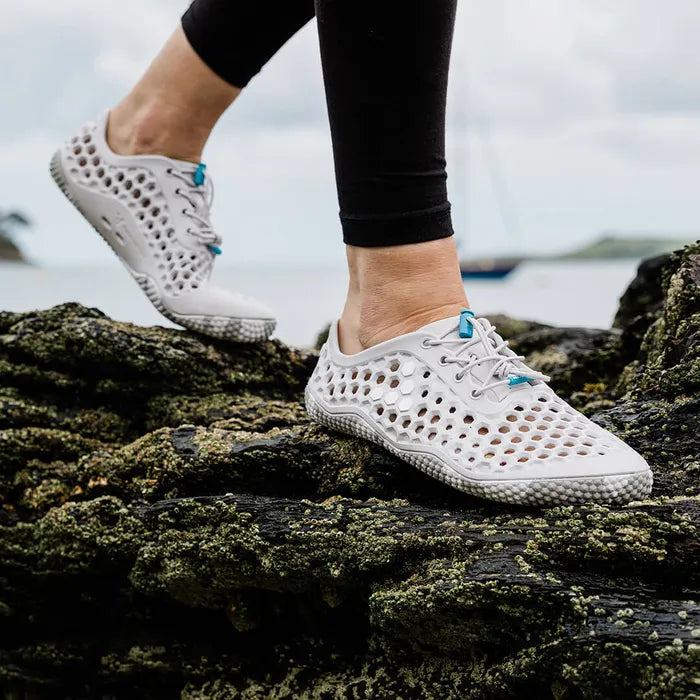 Vivobarefoot Ultra III Bloom Womens barfods badesko/sandaler til kvinder i farven all, lifestyle