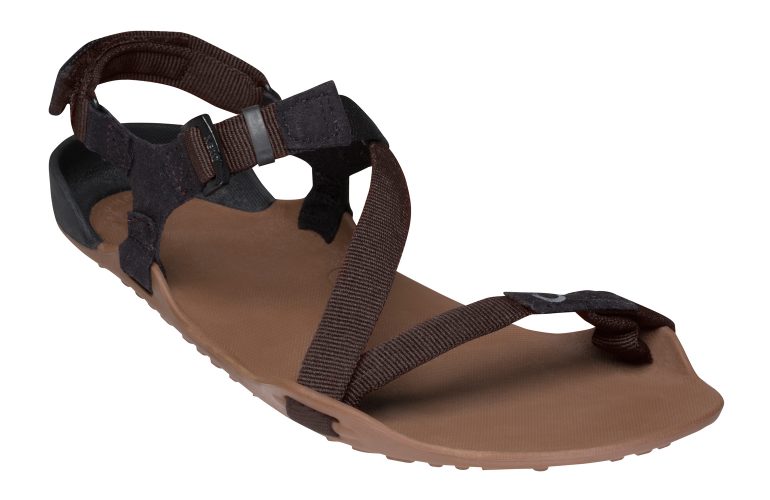 Xero Shoes Z-Trek Women barfods sandaler til kvinder i farven mocha earth, vinklet