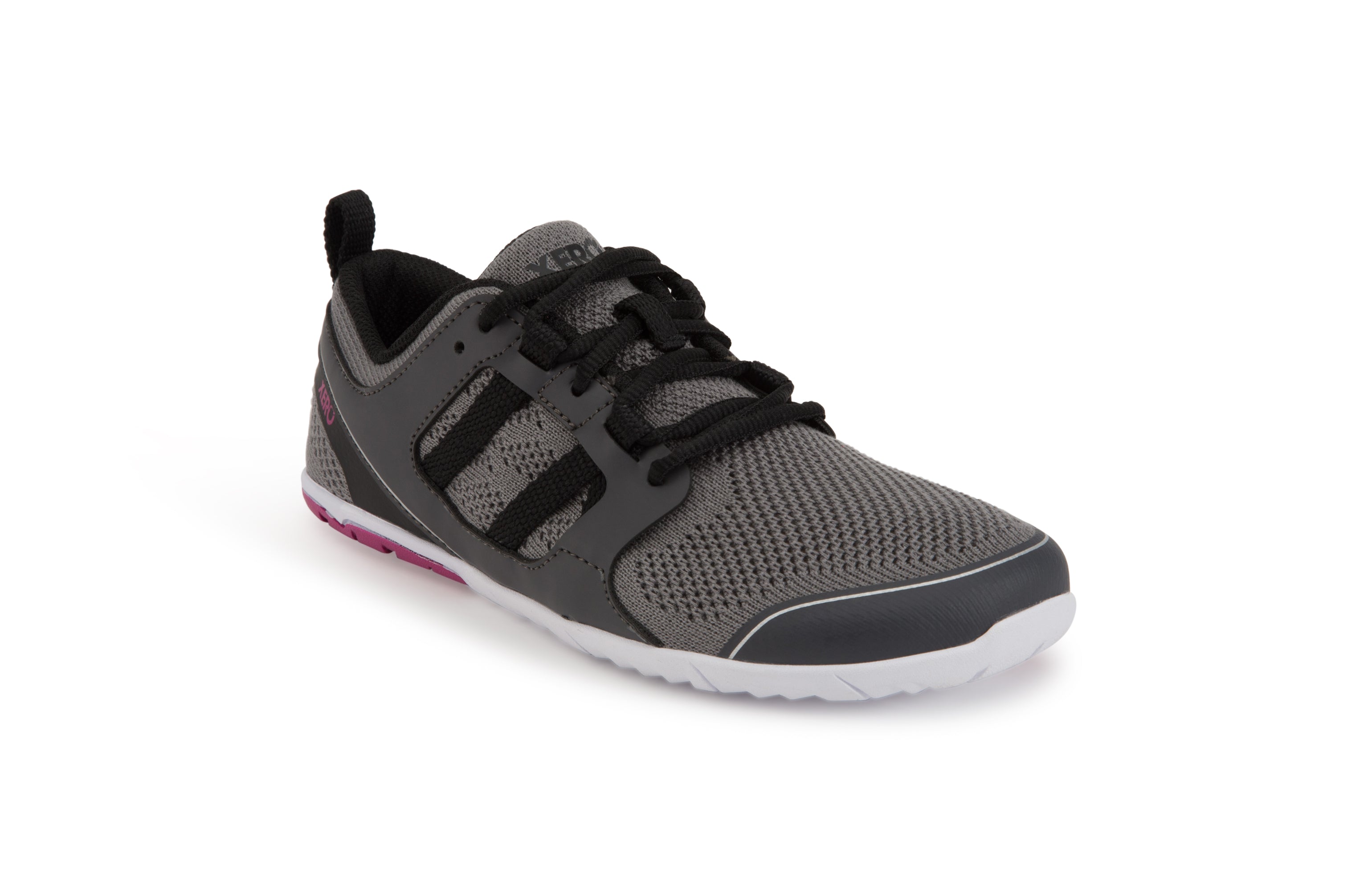 Xero Shoes Zelen Womens barfods træningssko til kvinder i farven steel gray / fuchsia, vinklet